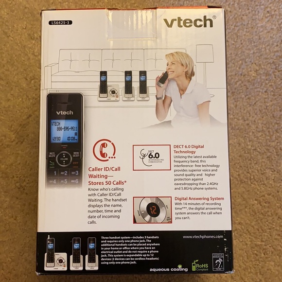 3 handset cordless digital phone set - Picture 2 of 9